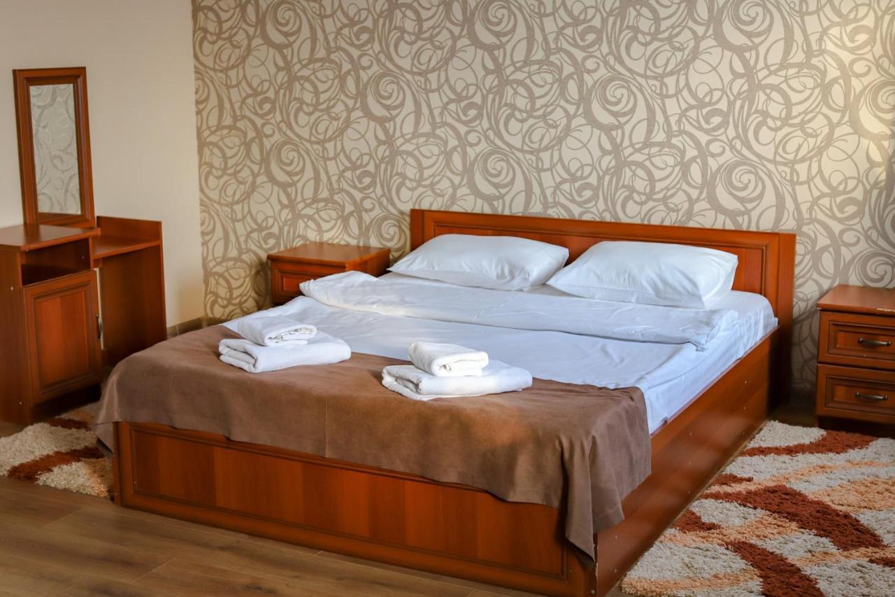 2 Hotel Kyiv