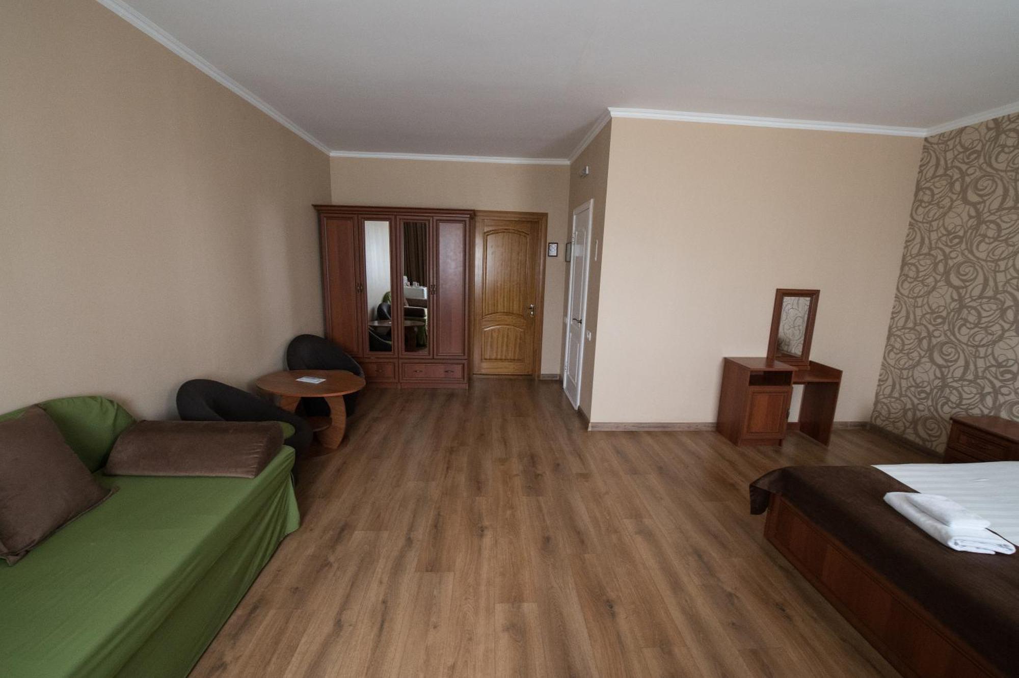 Hotel 2 2*